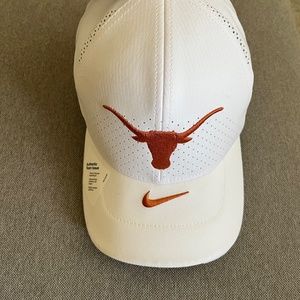 Men's Texas Longhorns White Authentic Team Issue Flex Hat (M/L)